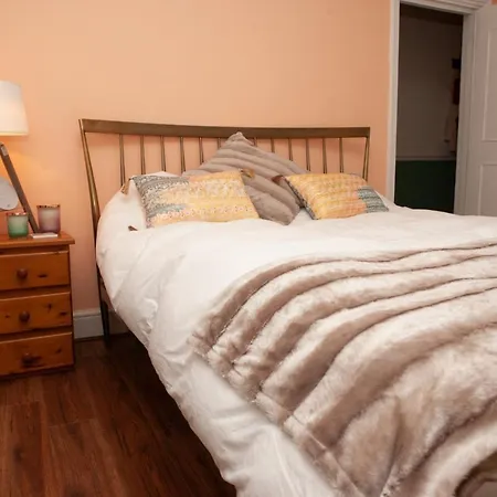 Spacious 1 Bedroom With Garden In Redland Bristol